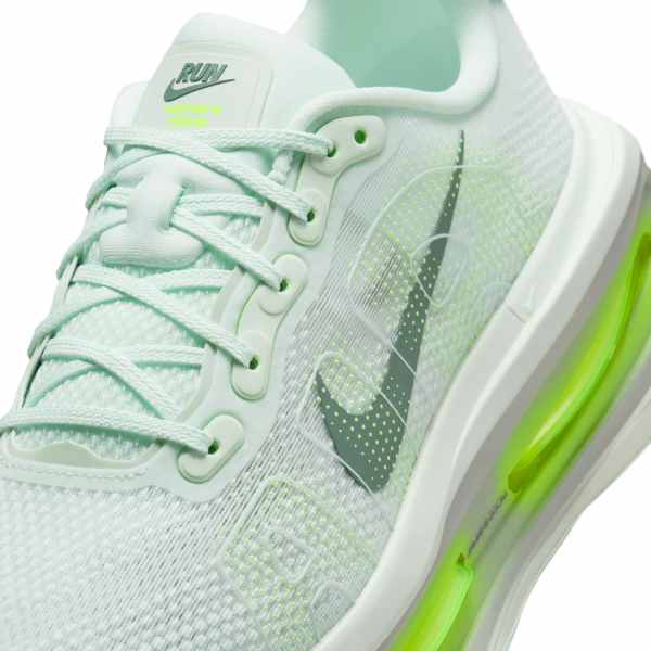 Nike Vomero Premium Barely Green